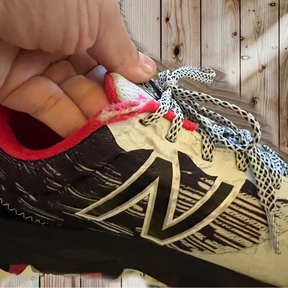 New Balance 690 v2 All Terrain Shoes. Size 10 - Picture 7 of 8